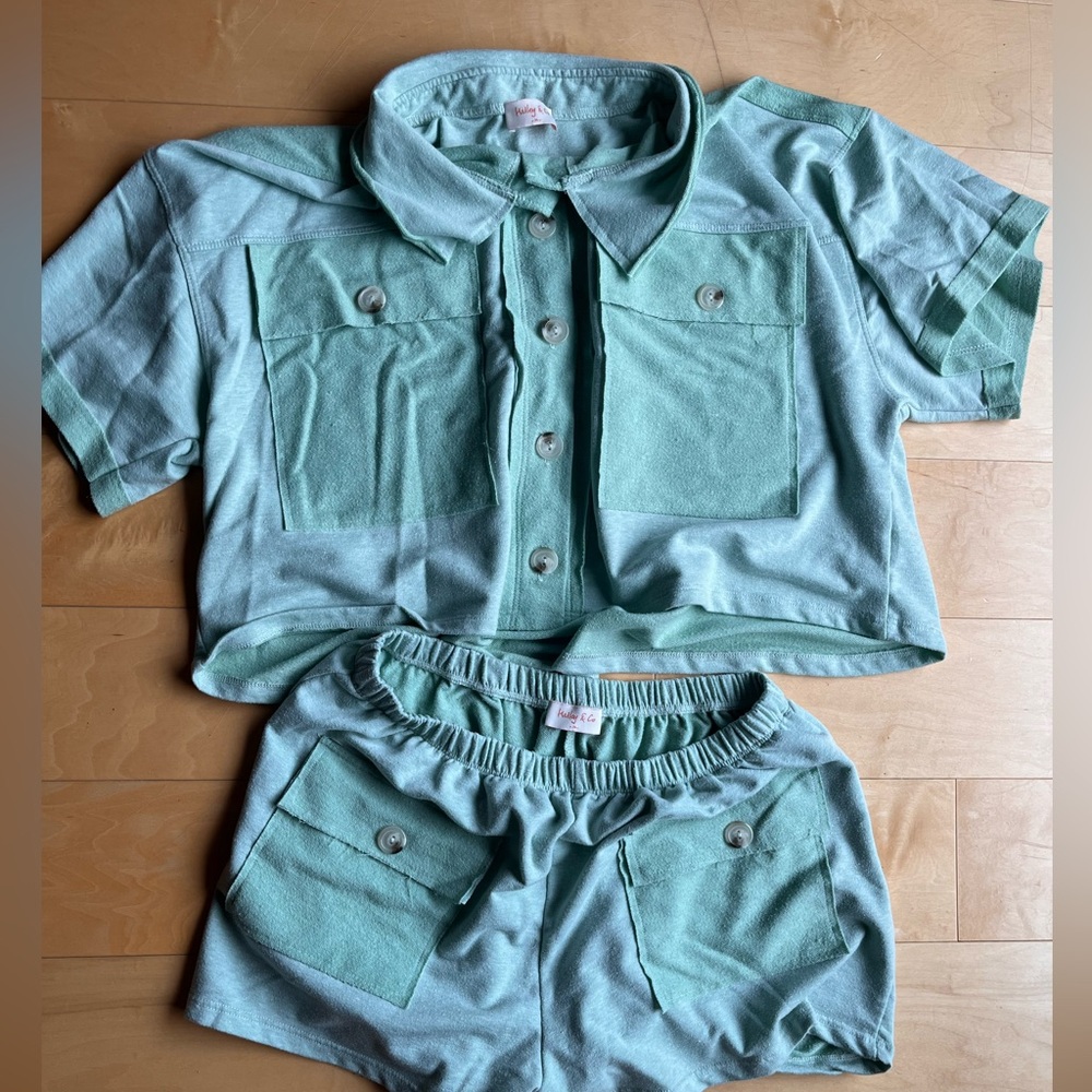 Stylish Teal Women's Two-Piece Set